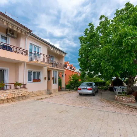 689 Banjol Apartment Exterior photo