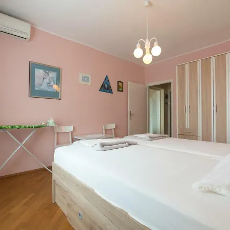 689 Banjol Apartment Exterior photo